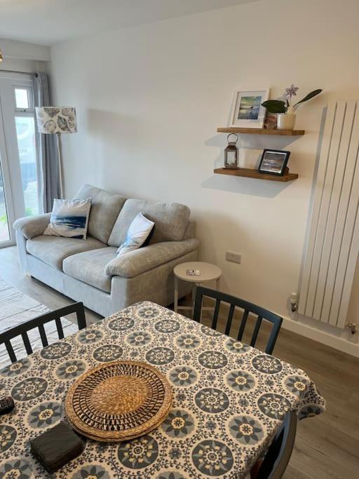 Beach Front Apartment Pwllheli Exteriör bild