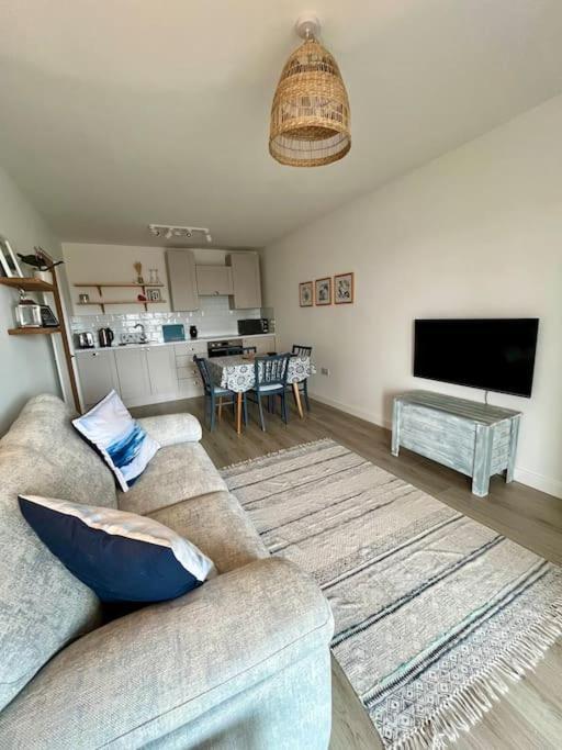 Beach Front Apartment Pwllheli Exteriör bild