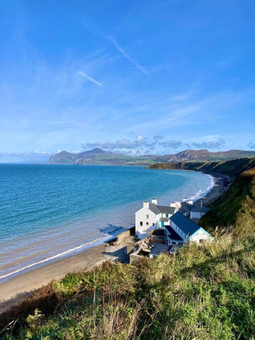 Beach Front Apartment Pwllheli Exteriör bild